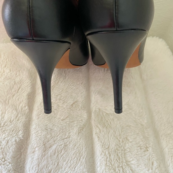 Cole Haan Black Leather Footwear - Picture 6 of 12